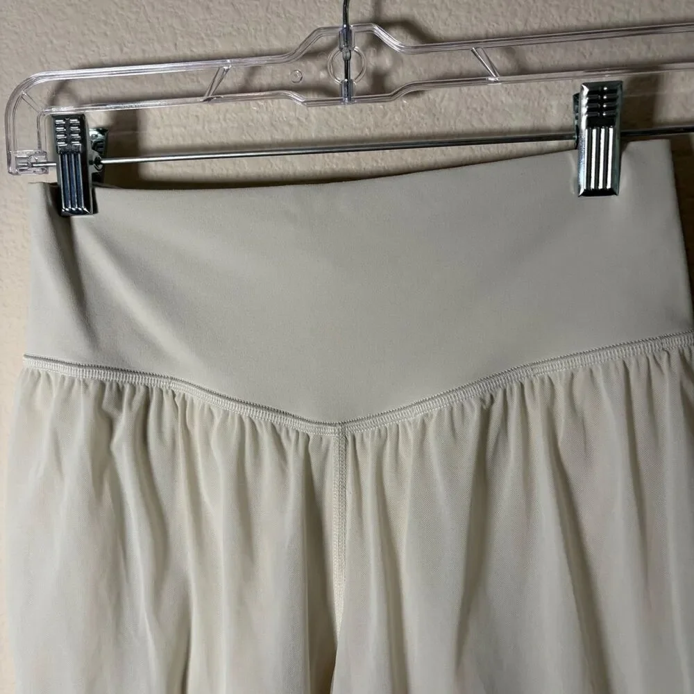Athleta Shorts Women's 6 Ivory Beige Nulu And Mesh Lined Athletic Active Flowy